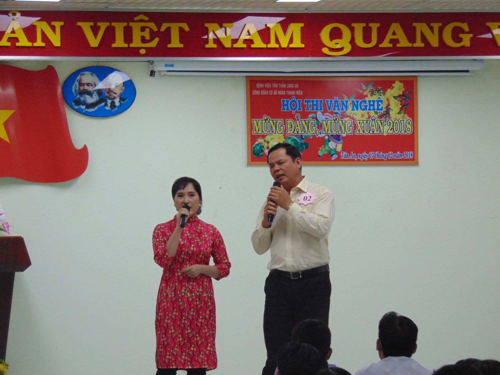 Tiết mục song ca hát về Bác Hồ